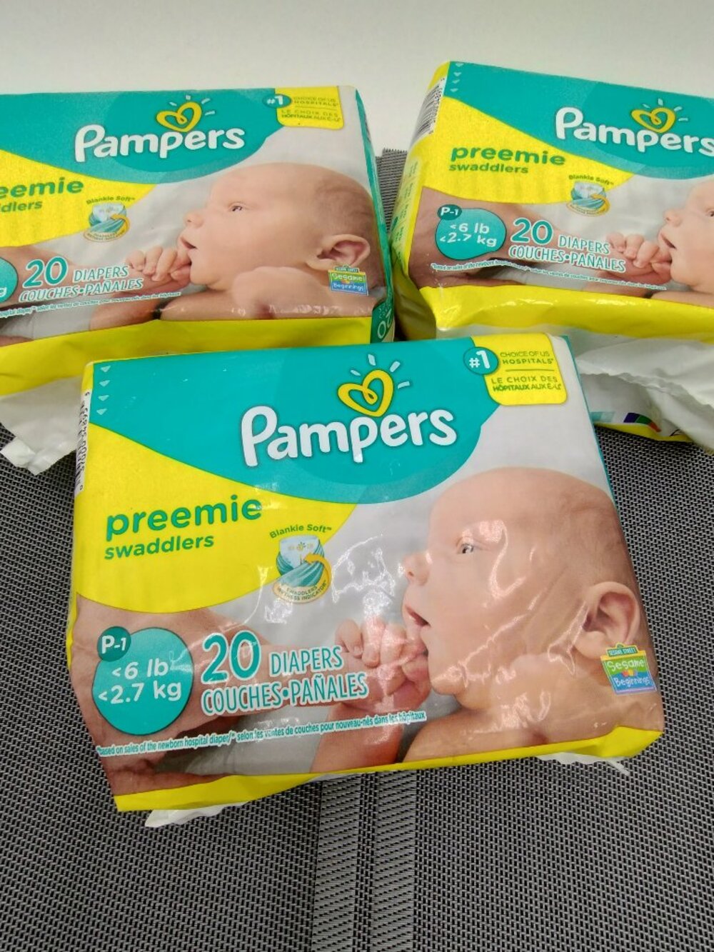 Pampers Preemie Swaddlers P-1 3 Packages 20 ct each New - Picture 2 of 3